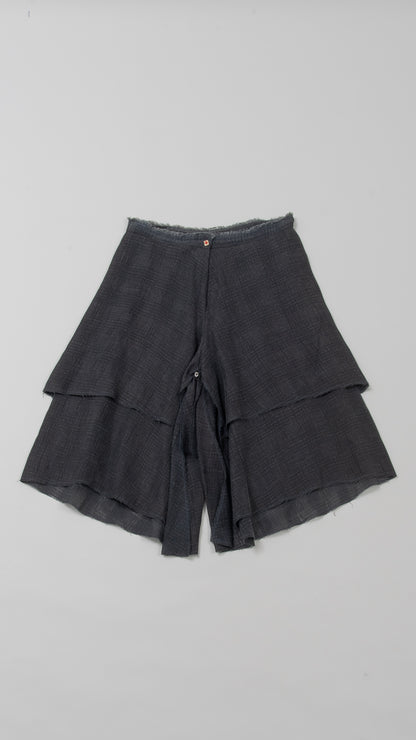 fold closing double skirt/short