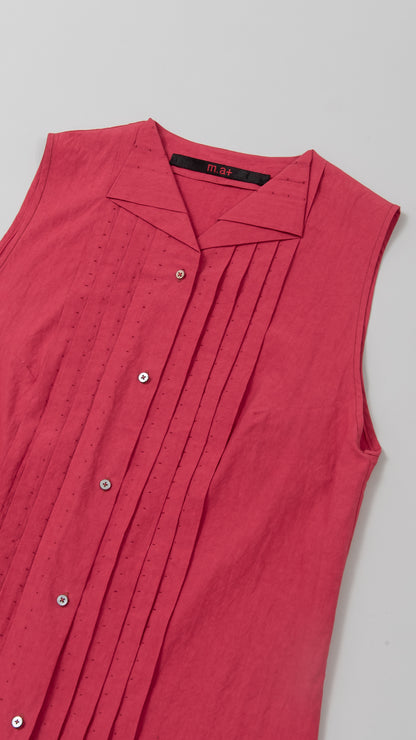 wo. front pleated sleevless long fitted