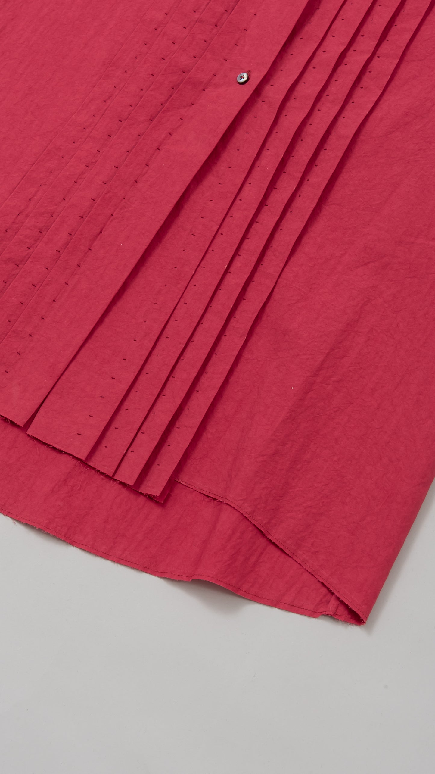 wo. front pleated sleevless long fitted