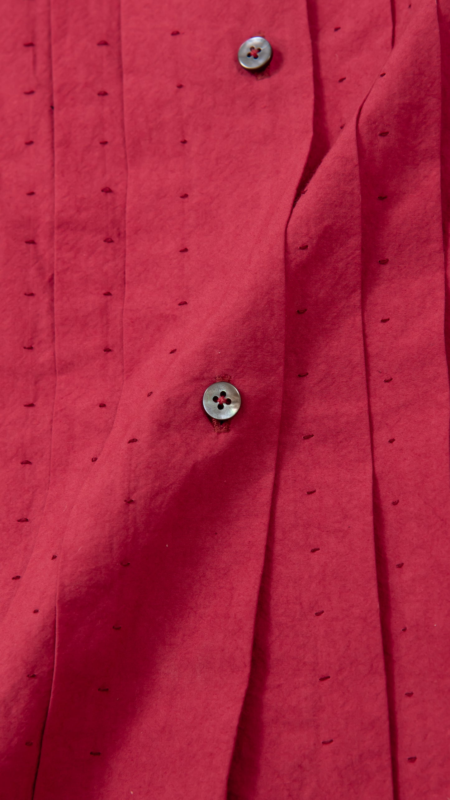 wo. front pleated sleevless long fitted