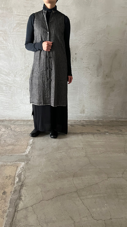 NO  COLLAR WIDE SLEEVELESS  SHIRT