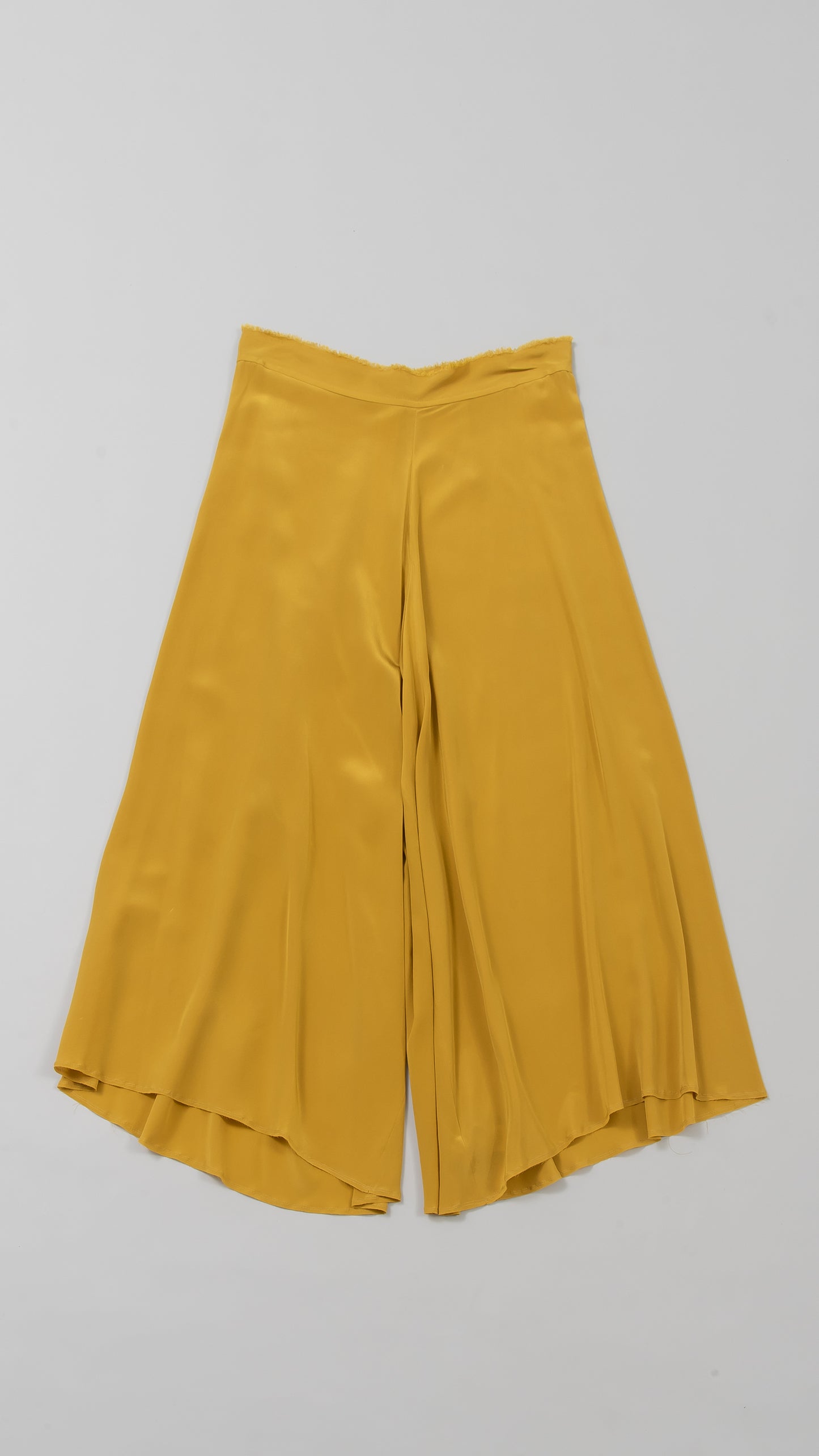 flowing legs wide pants