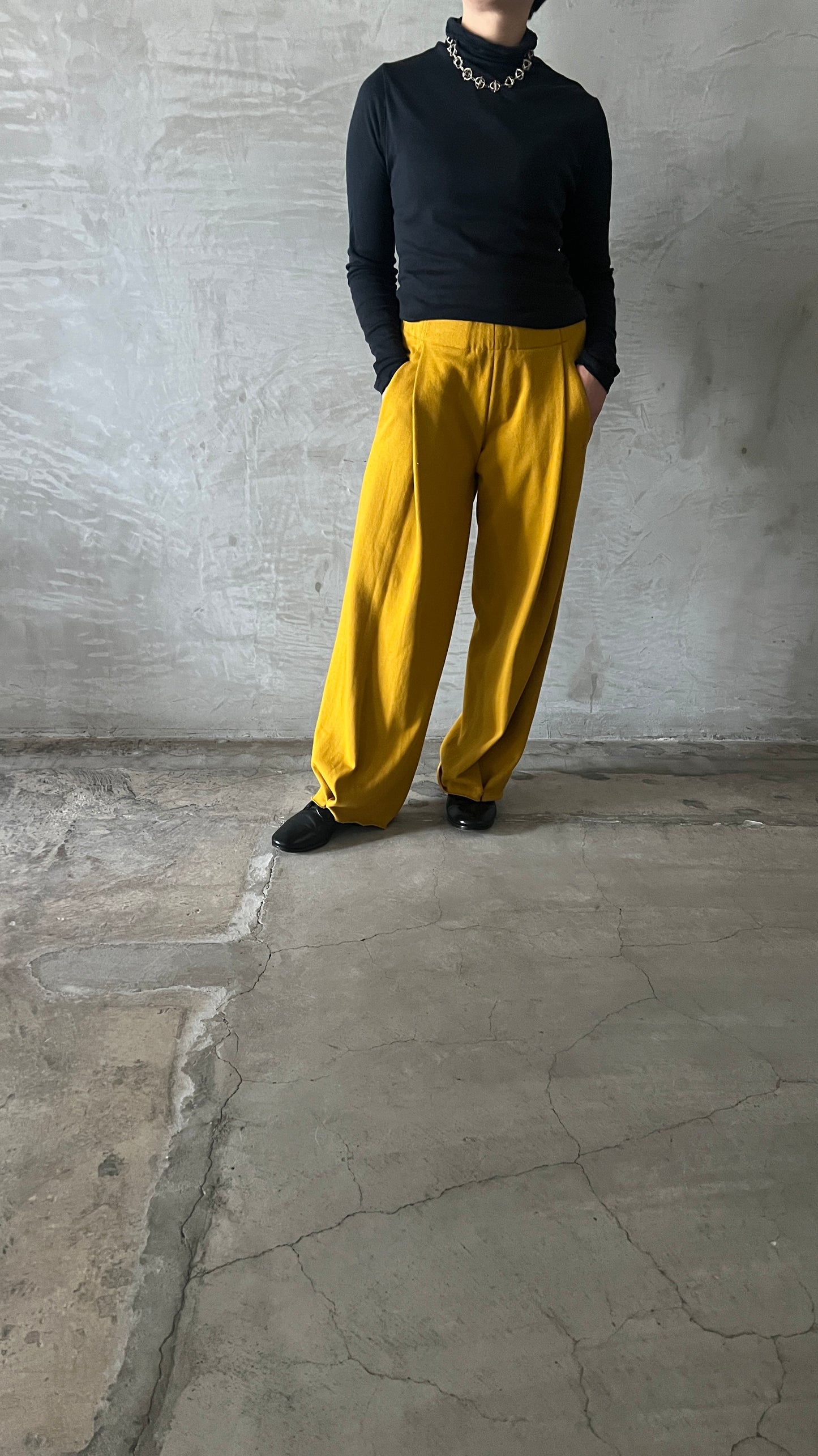 Elastic Waist 7/8-Length Pants