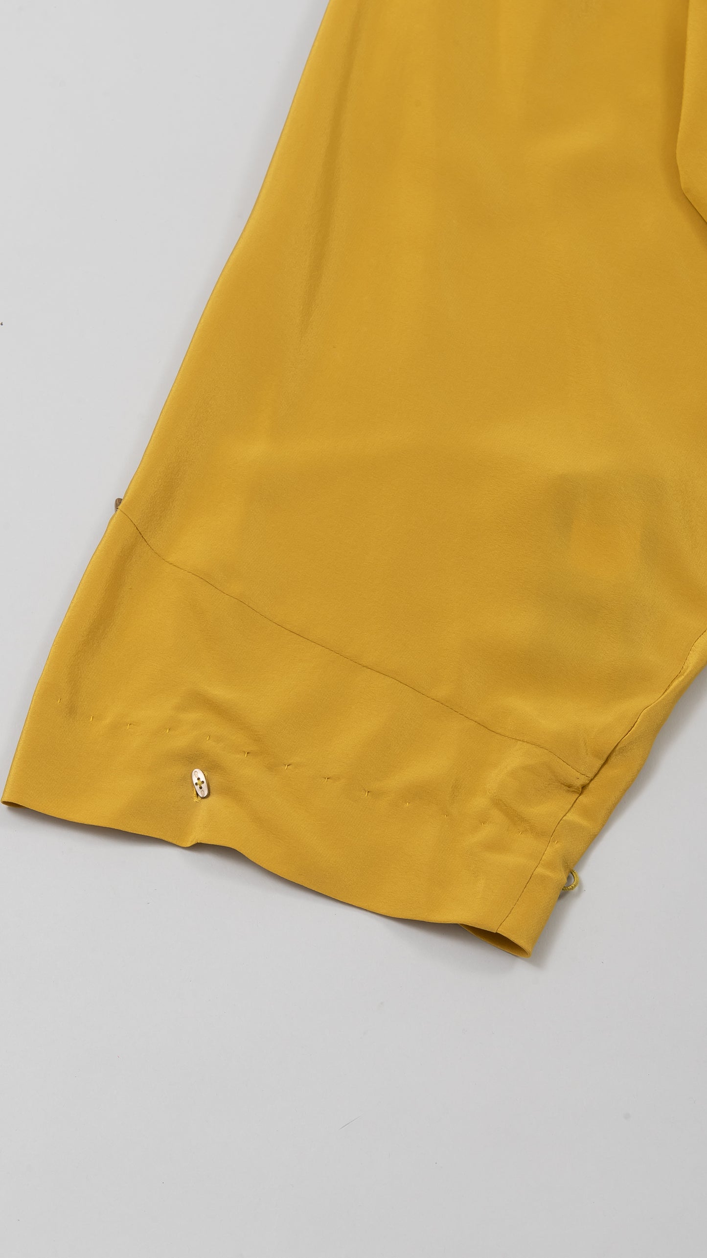 V NECK  OVESIZED  SHIRT