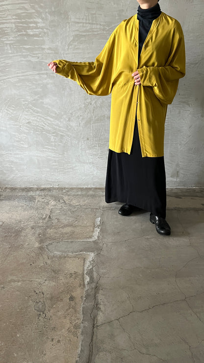 V NECK  OVESIZED  SHIRT