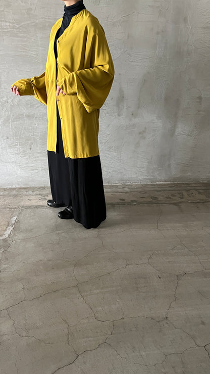 V NECK  OVESIZED  SHIRT