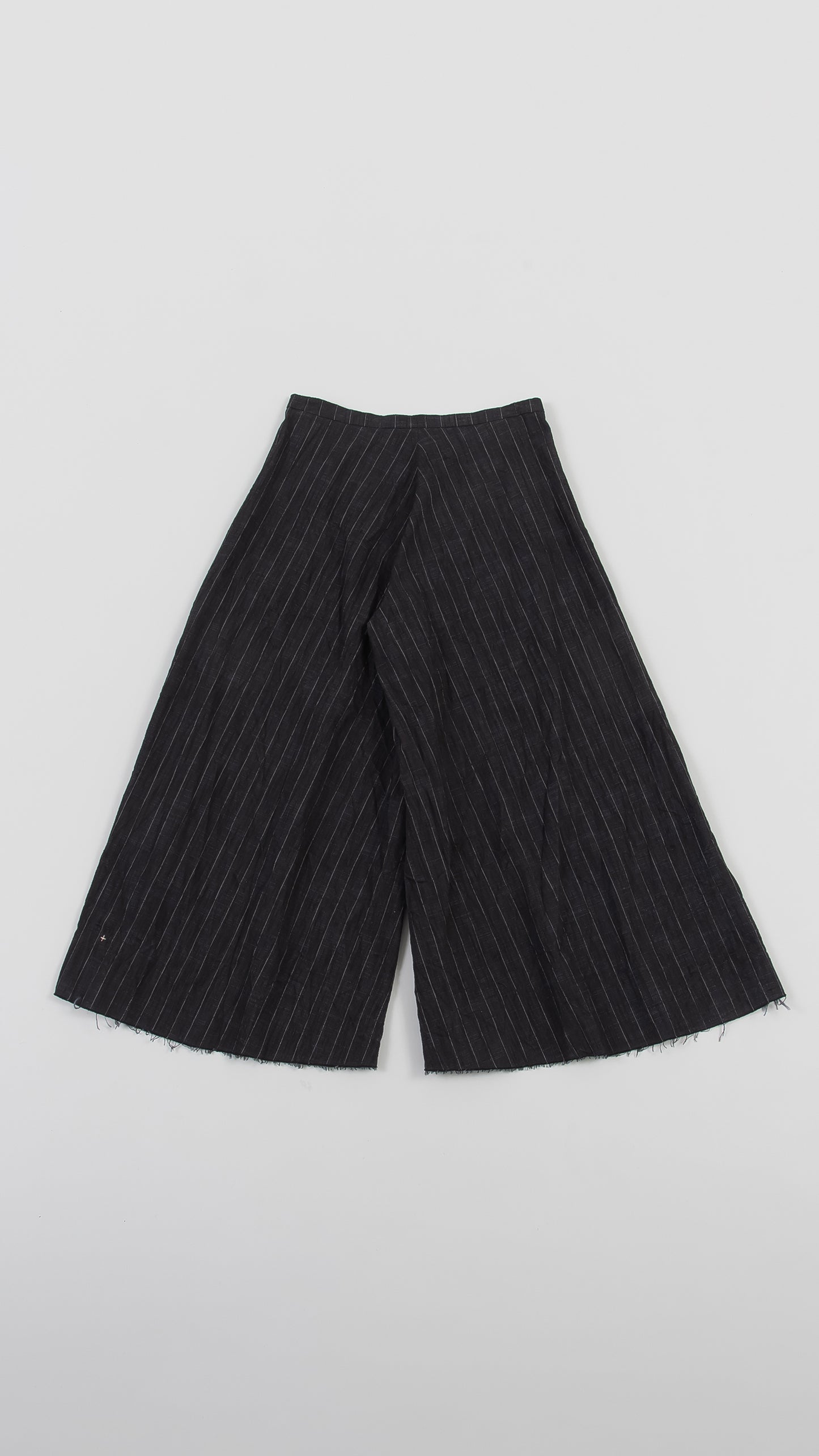 wo. front button flowing legs wide