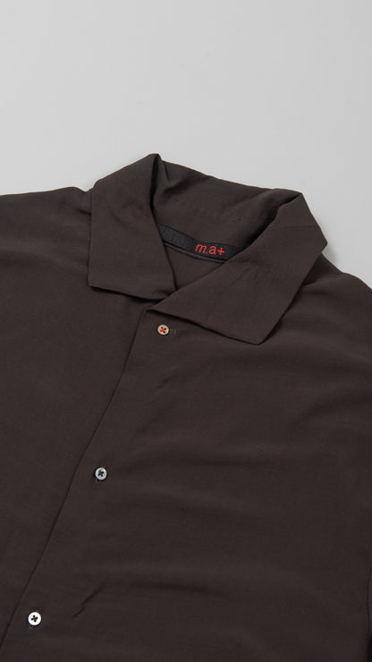 high collar medium fit shirt