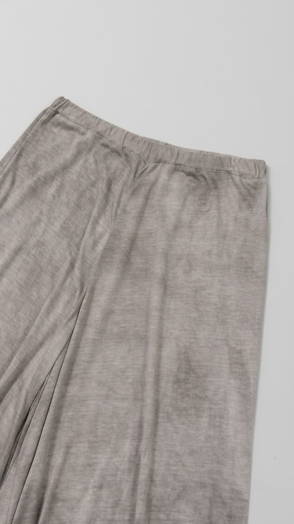 wo. elastic waist flowing legs wide