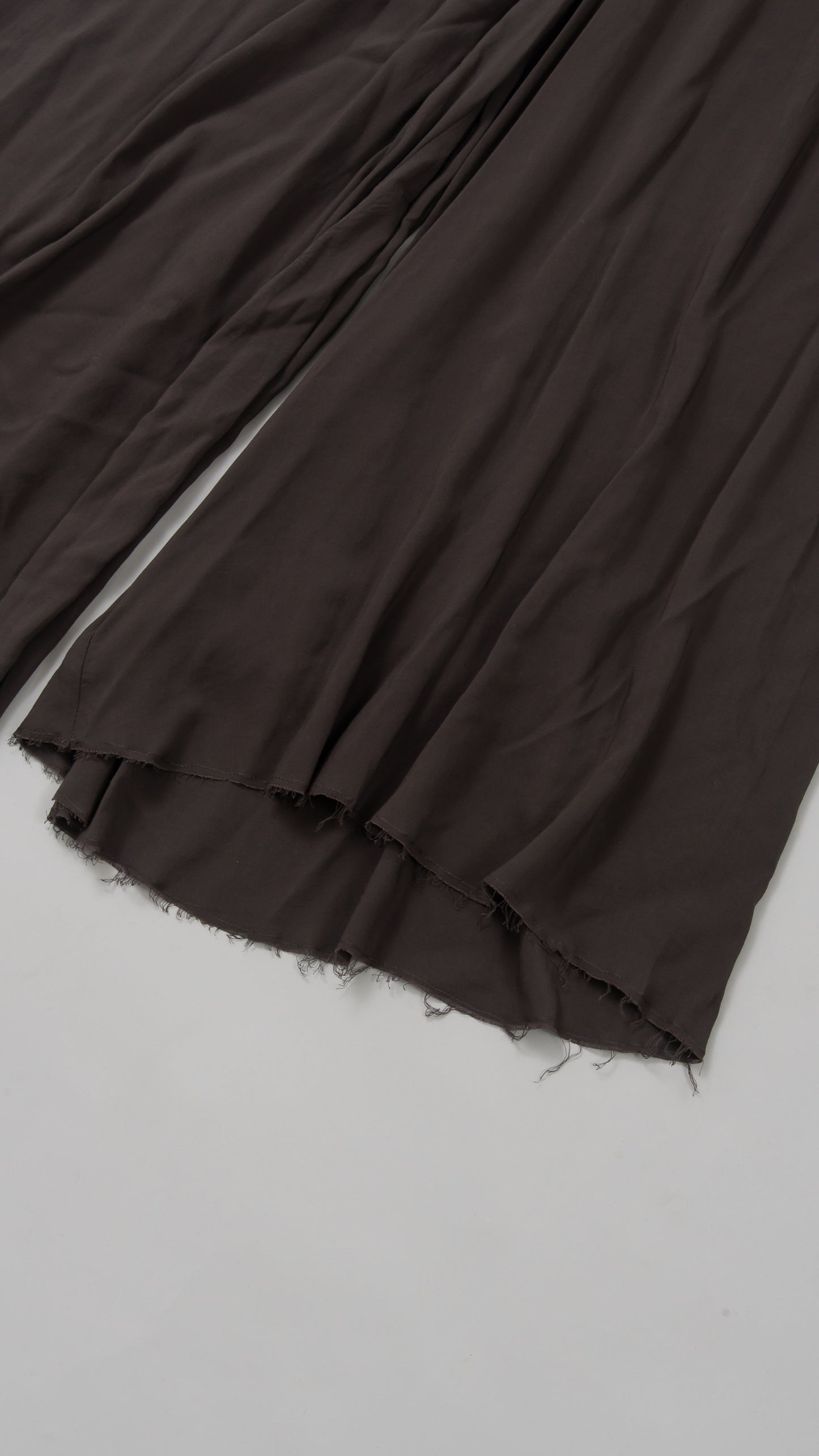 wo. elastic waist flowing legs wide