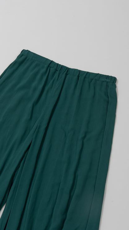 wo. elastic waist flowing legs wide