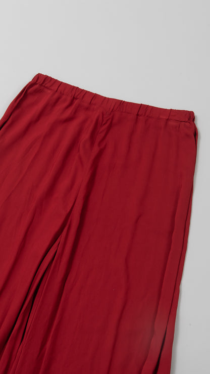 wo. elastic waist flowing legs wide