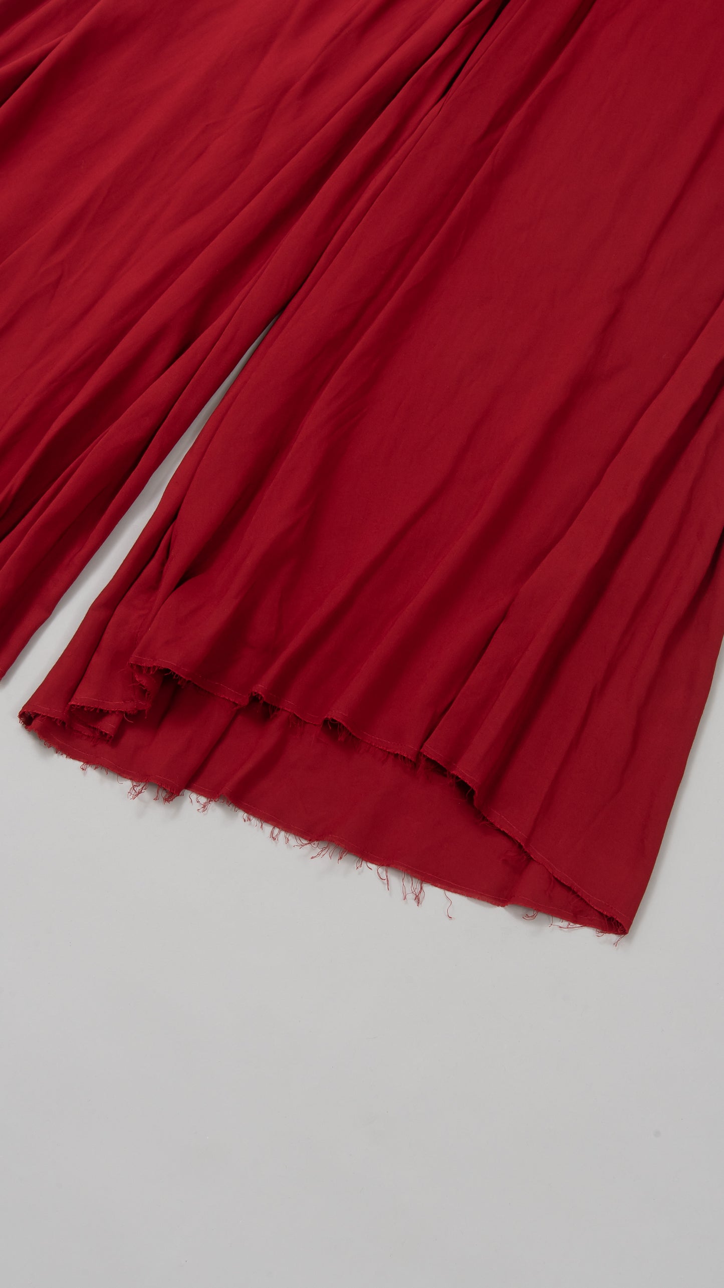 wo. elastic waist flowing legs wide