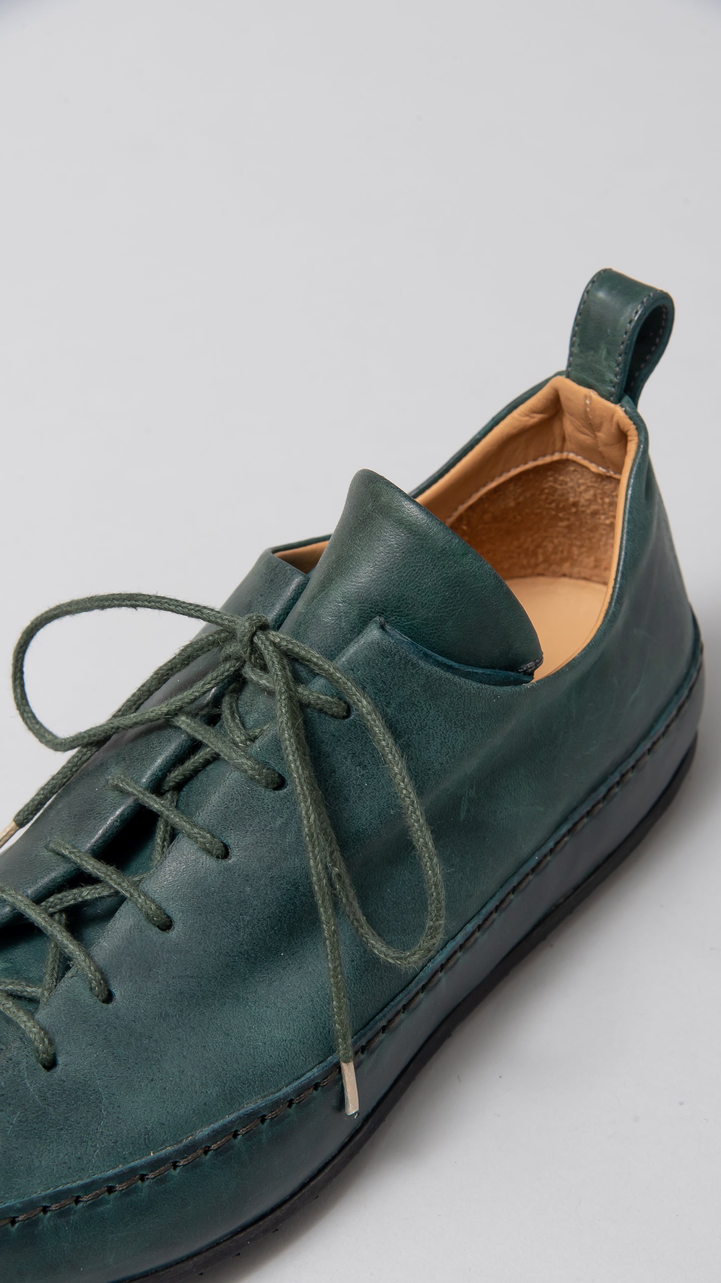 wo. double fold sneakers w/rubber