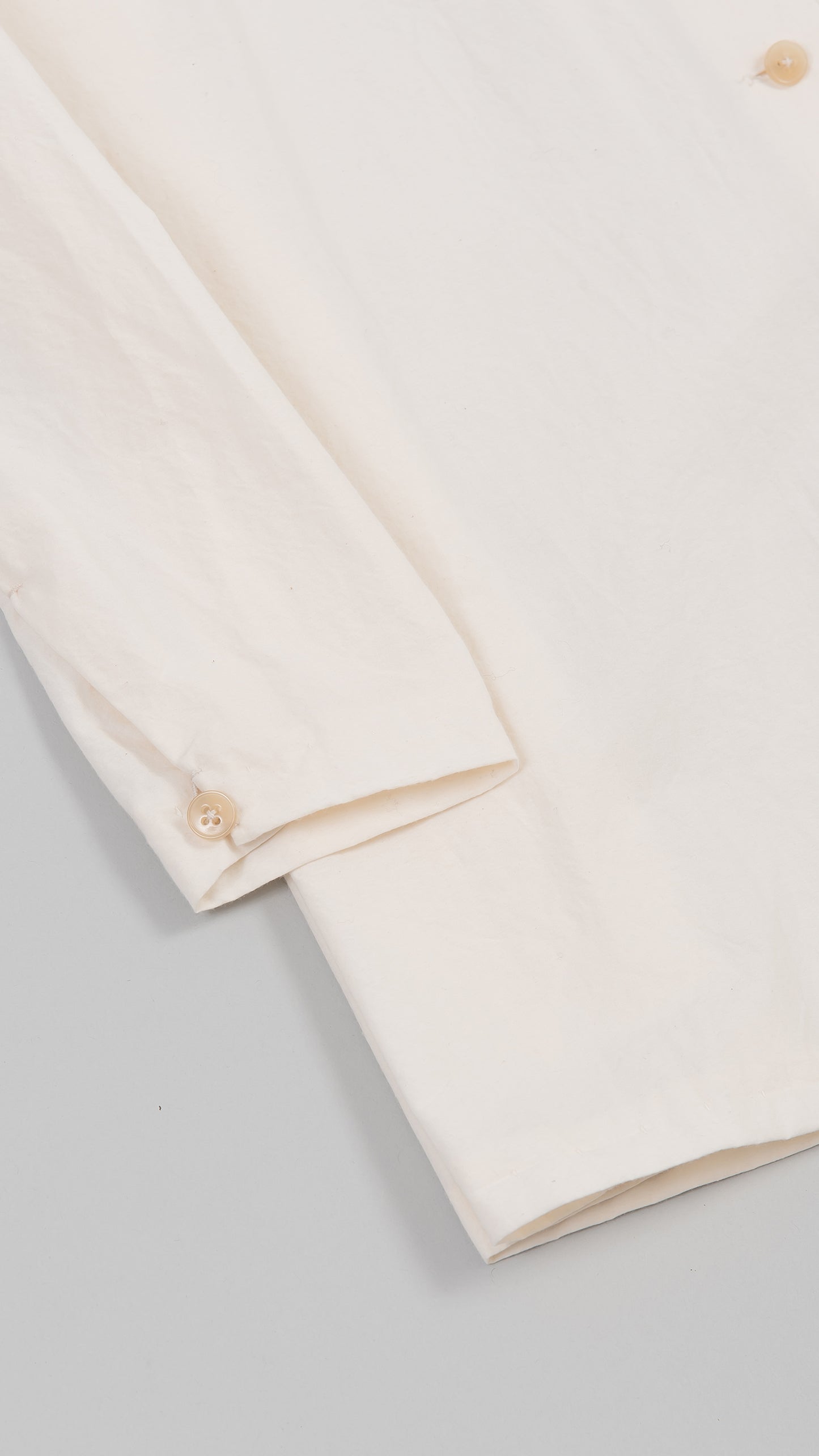 wo. wide back pleat long shirt