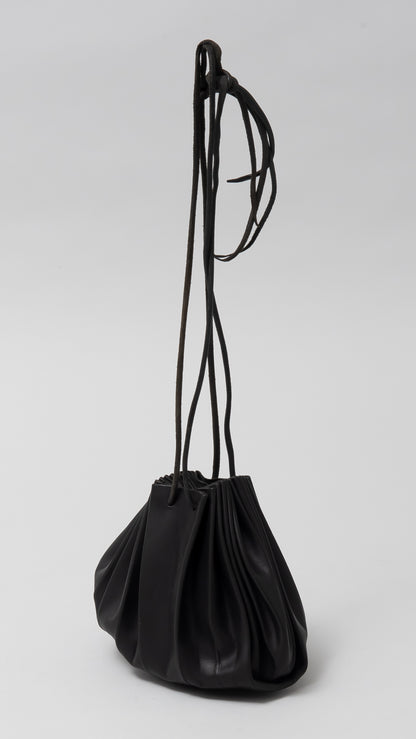 small shell hand bag