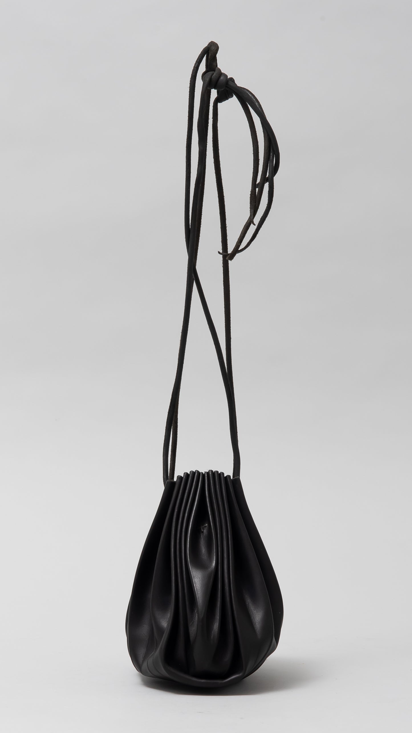 small shell hand bag