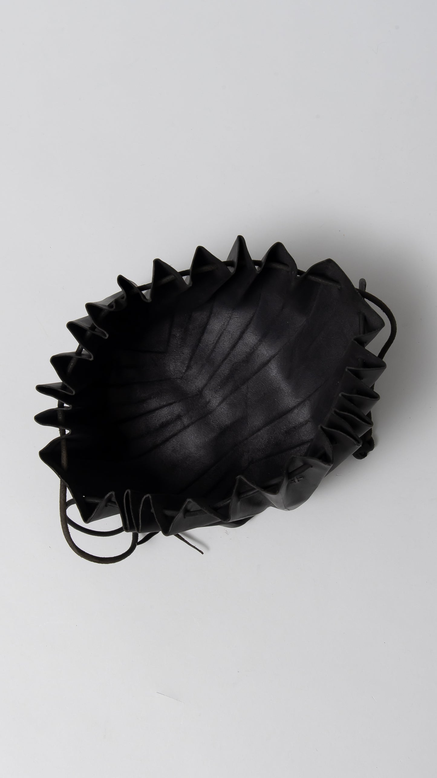 small shell hand bag