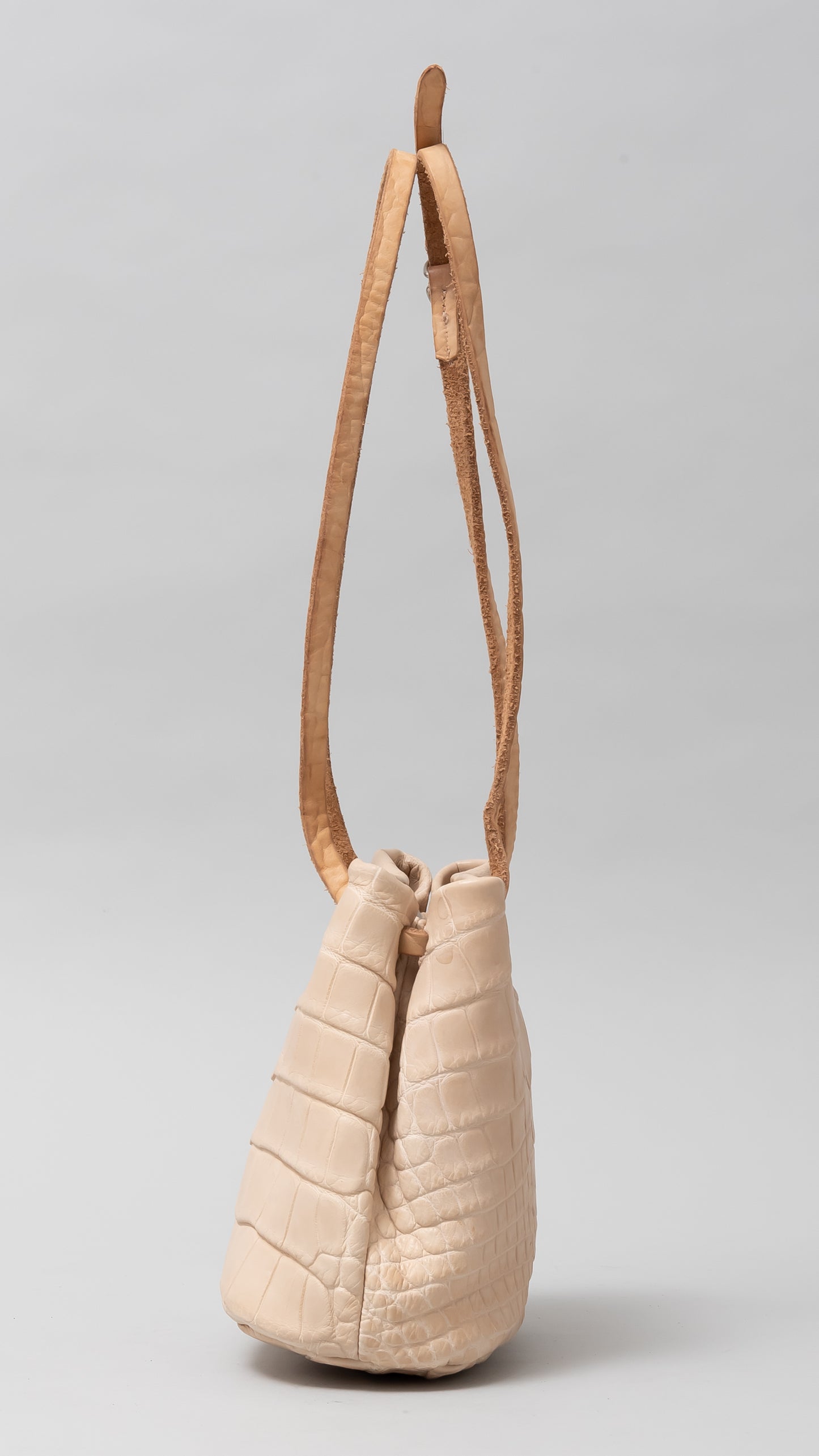 SMALL BUCKET BAG