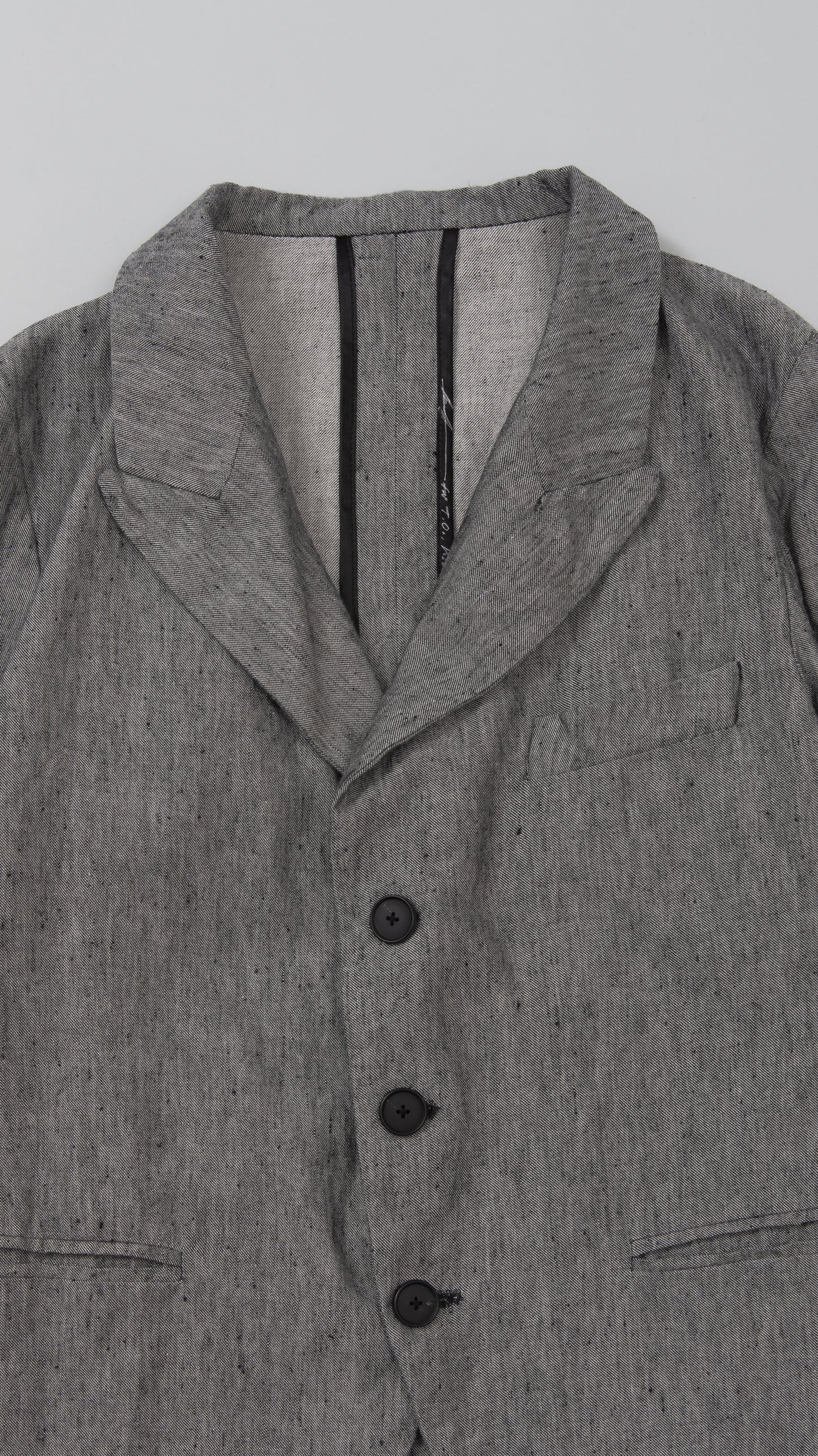 peak-lapel coat