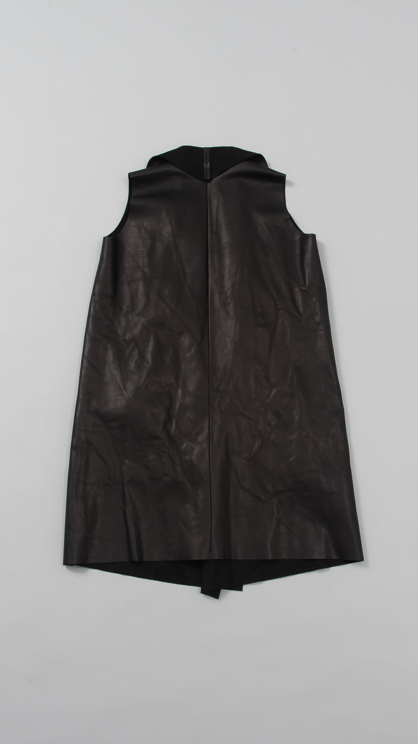 sleeveless open wide coat