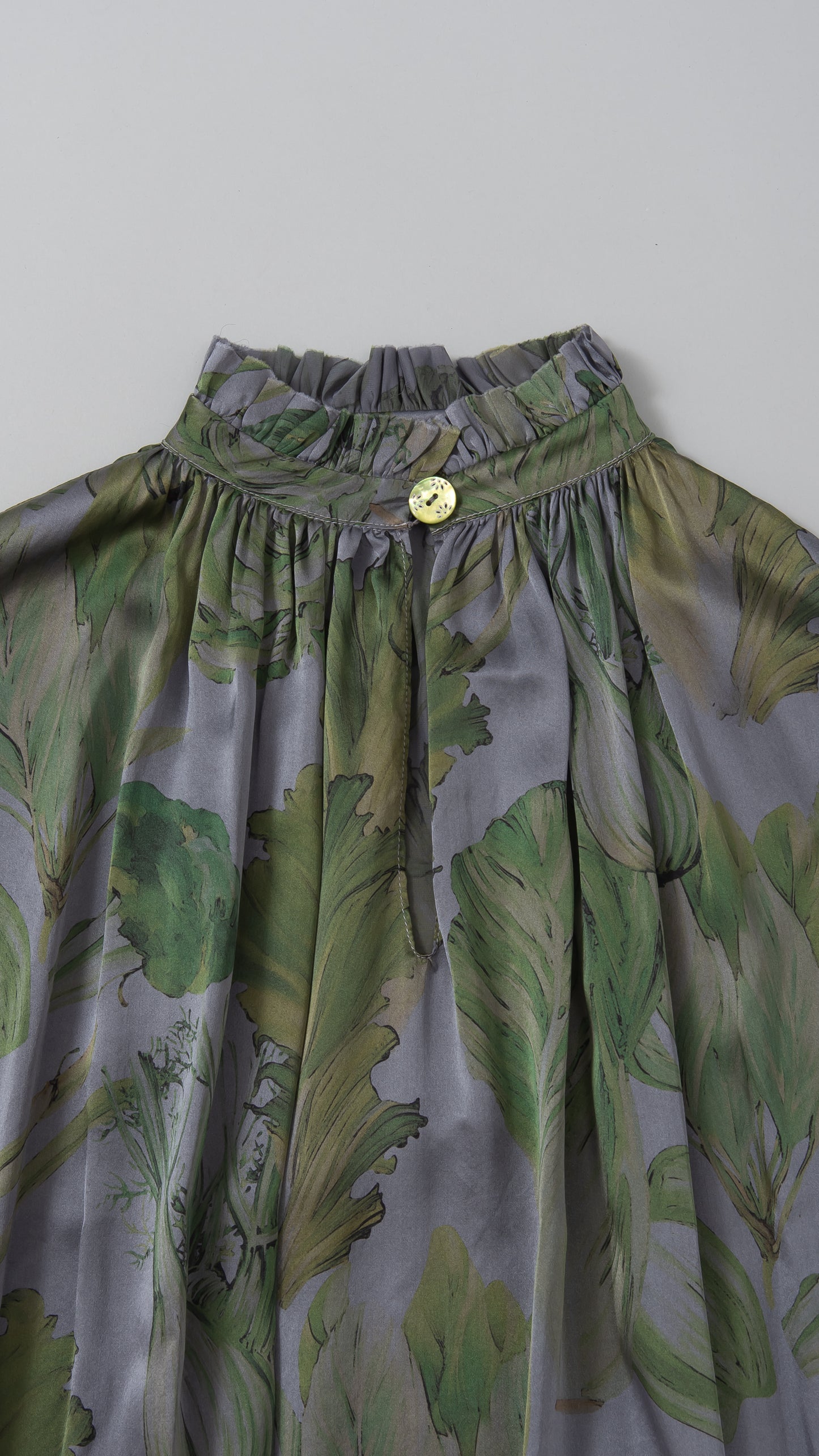 handmade antique 19th century French tailored pullover prairie ruffle collar shirt 　W