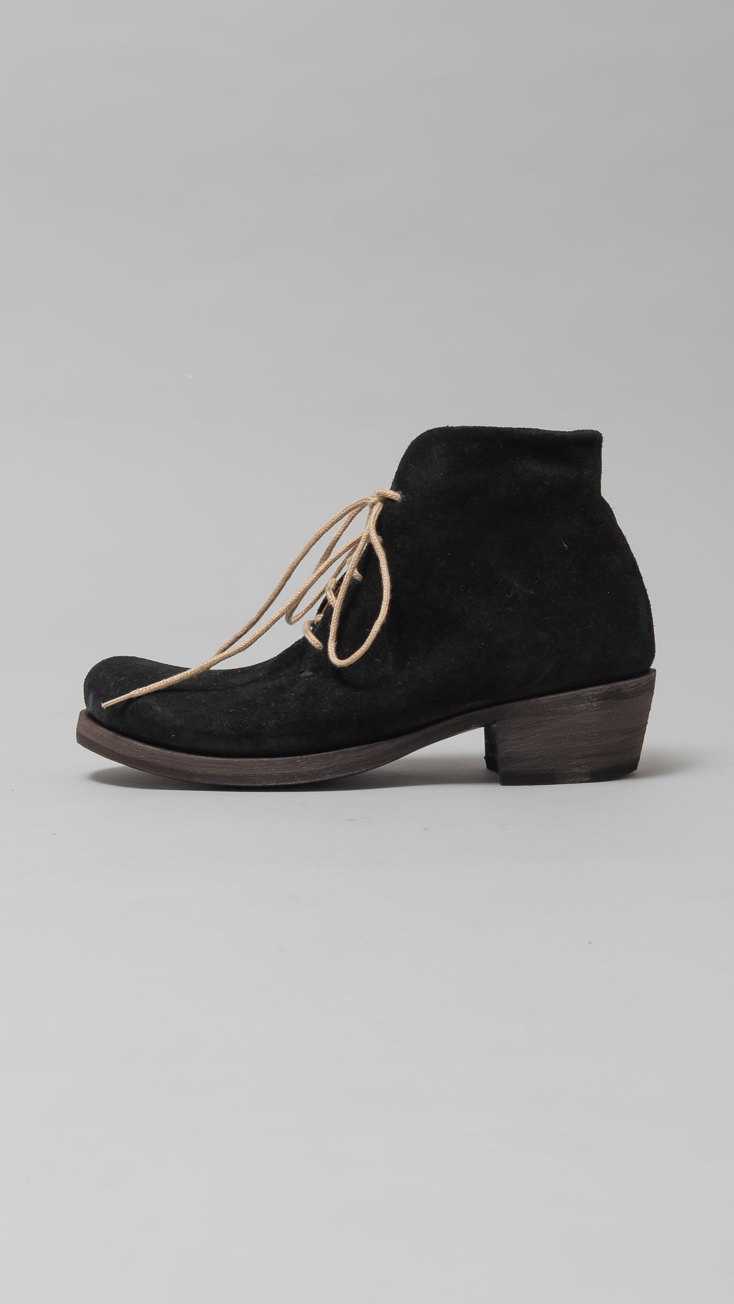 one piece derbie short boot