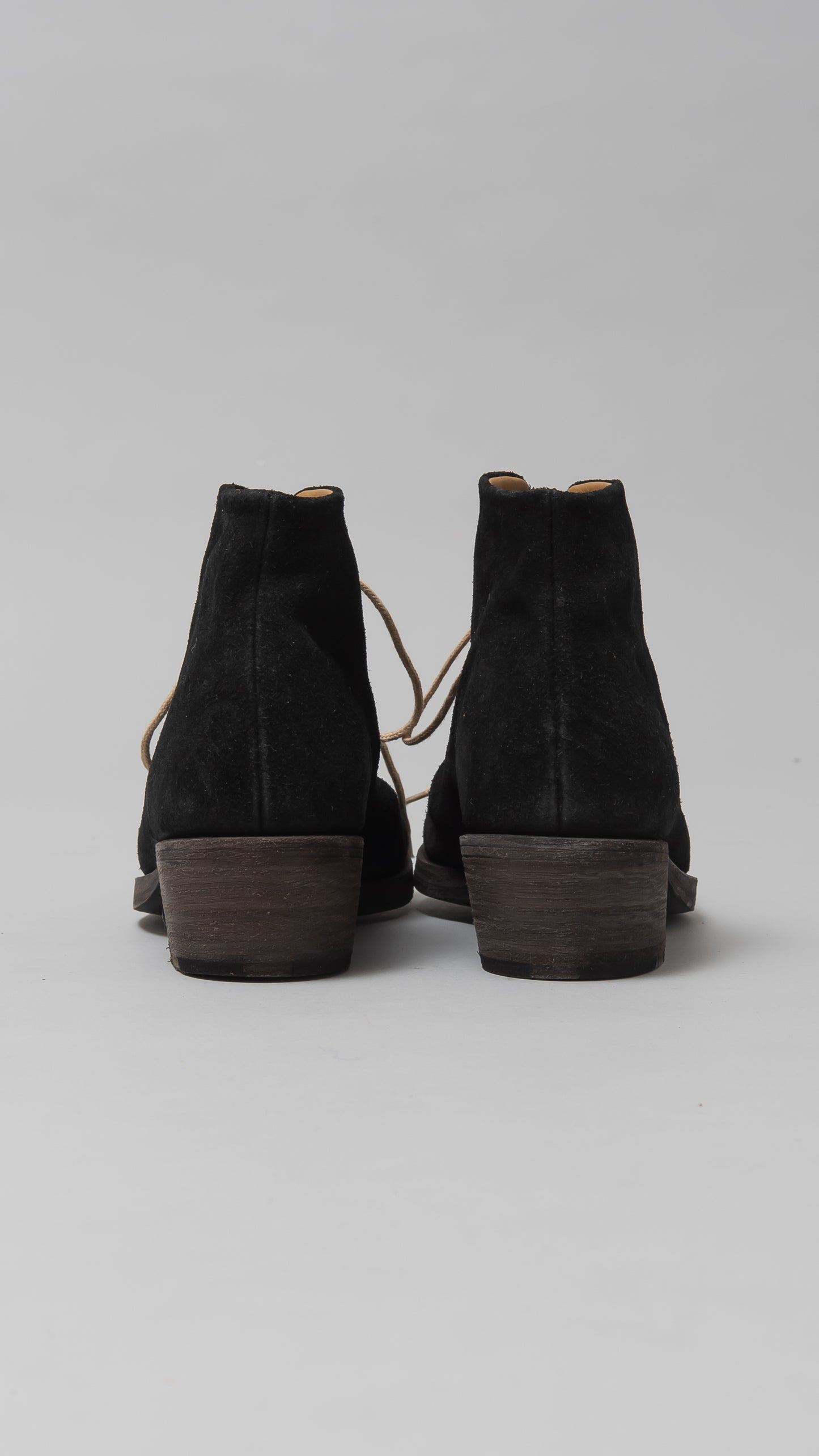 one piece derbie short boot