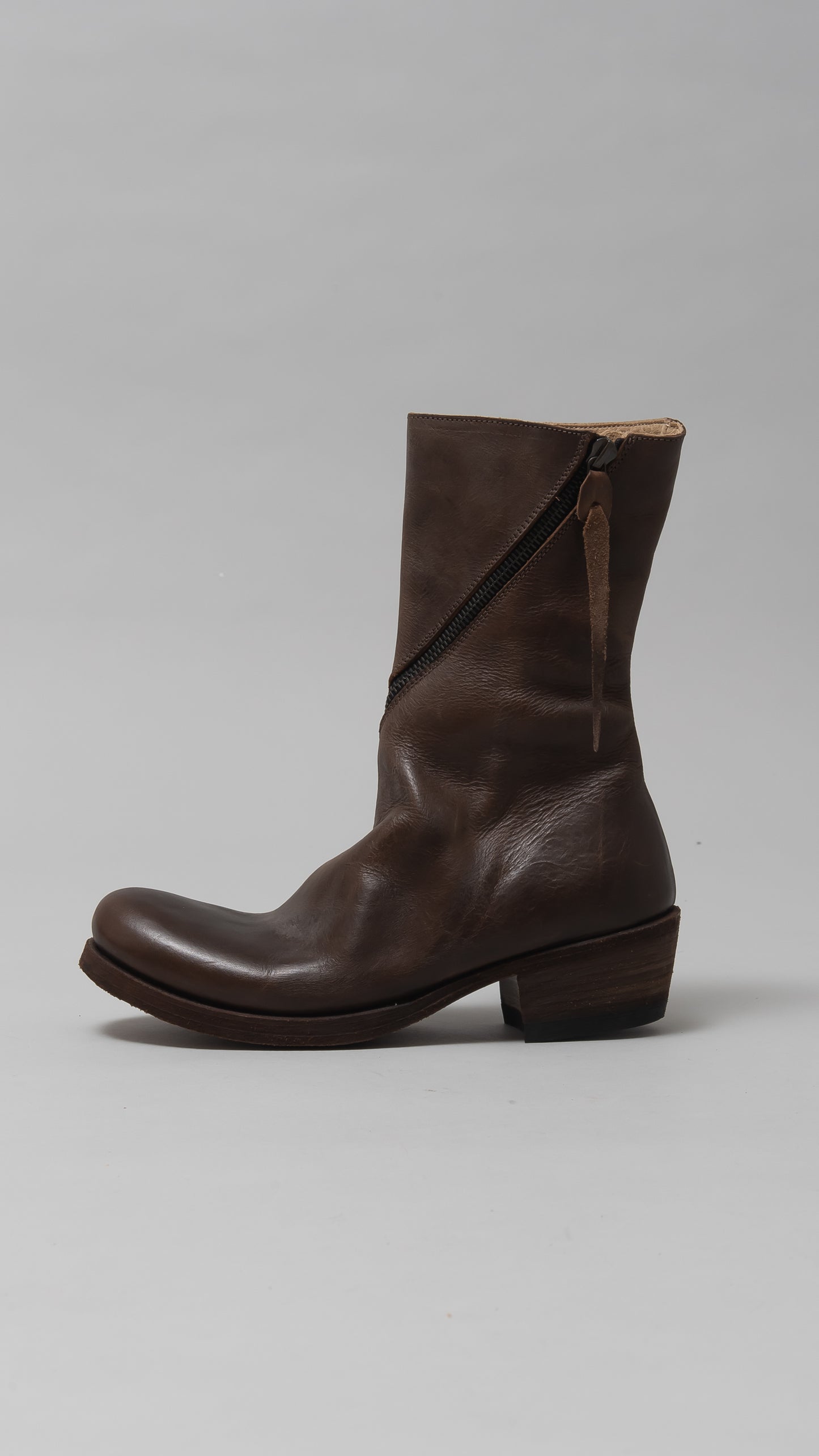 wo side zipped short boot