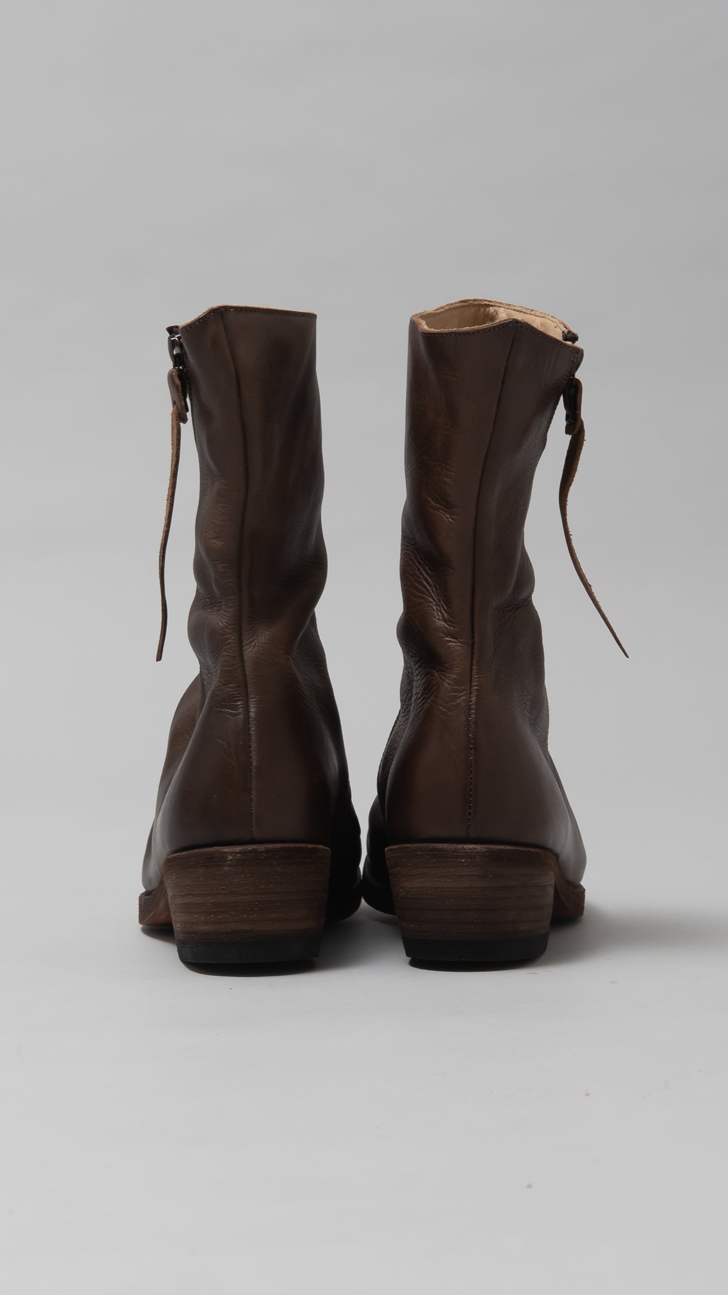 wo side zipped short boot