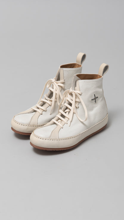 wo. double fold silver cross high top