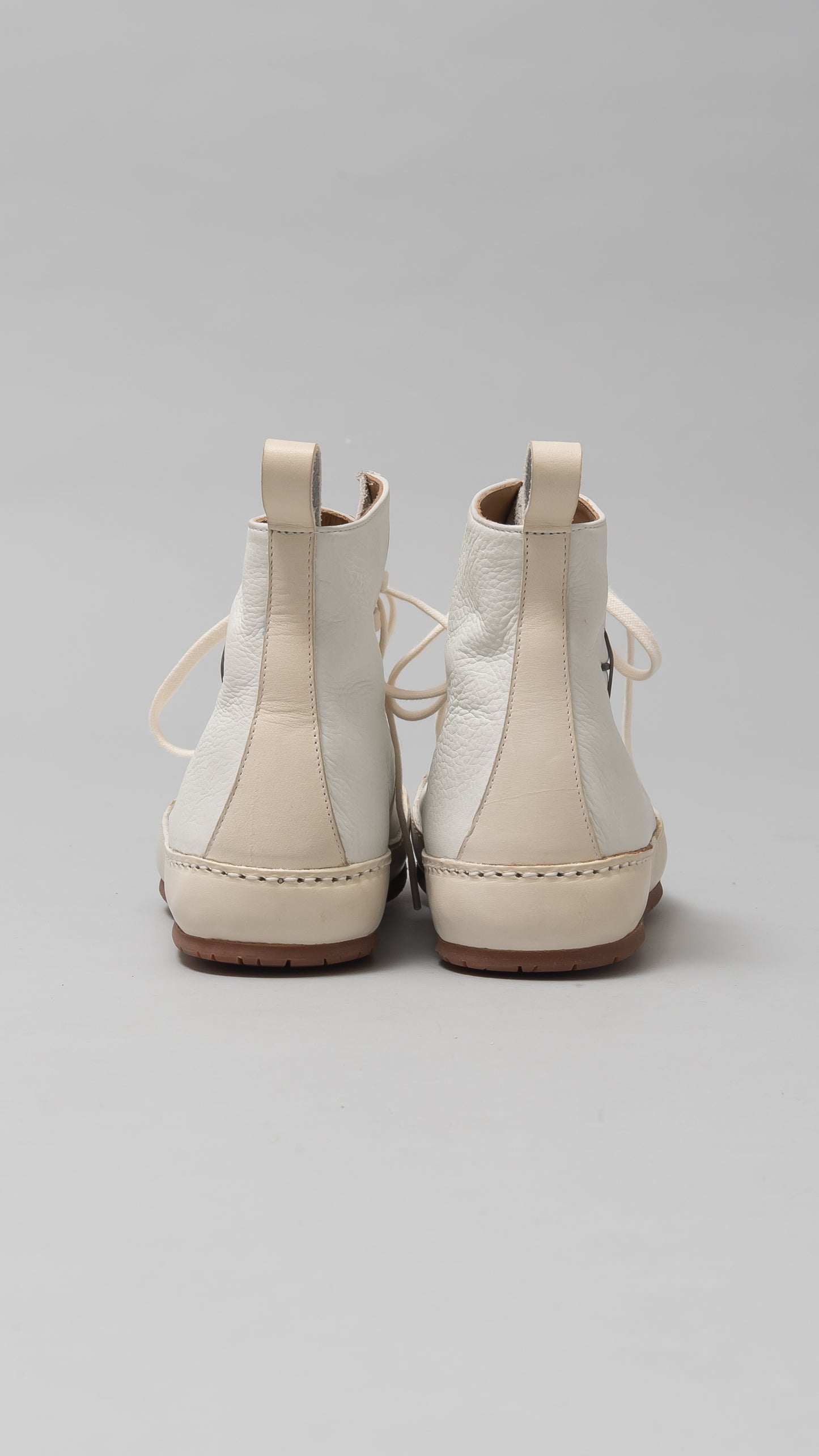 wo. double fold silver cross high top