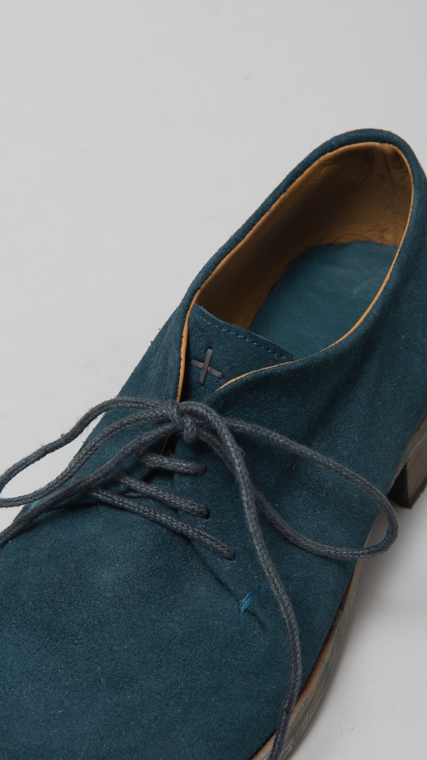 1 leather piece derbies