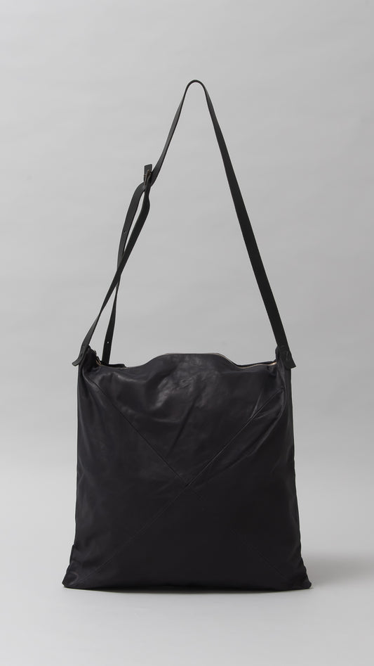 medium pressed evenlope messenger