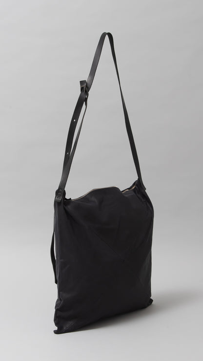 medium pressed evenlope messenger