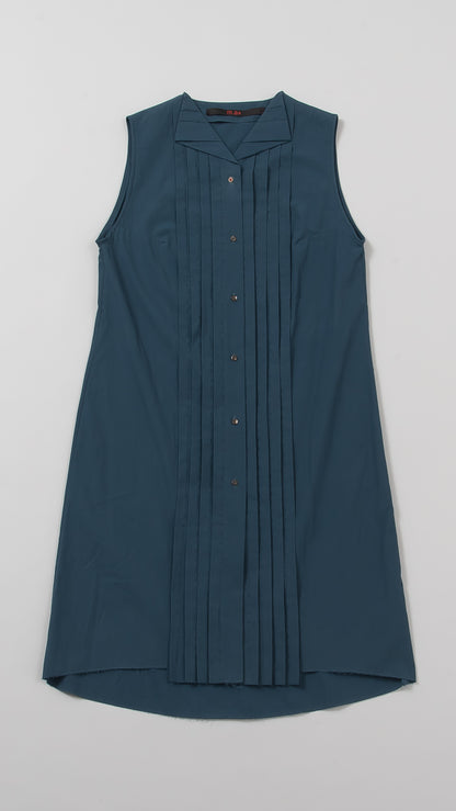 wo. front pleated sleevless long fitted
