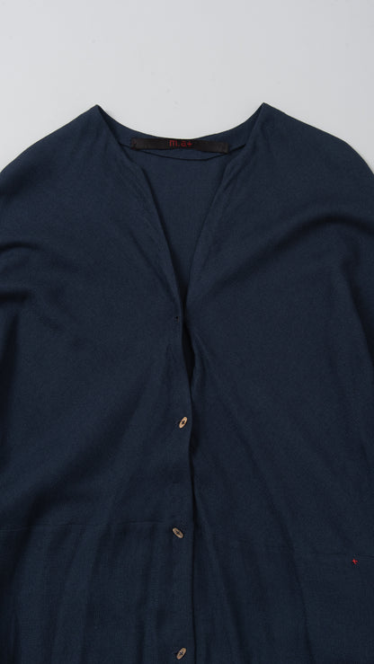 wo. "v"neck oversized shirt