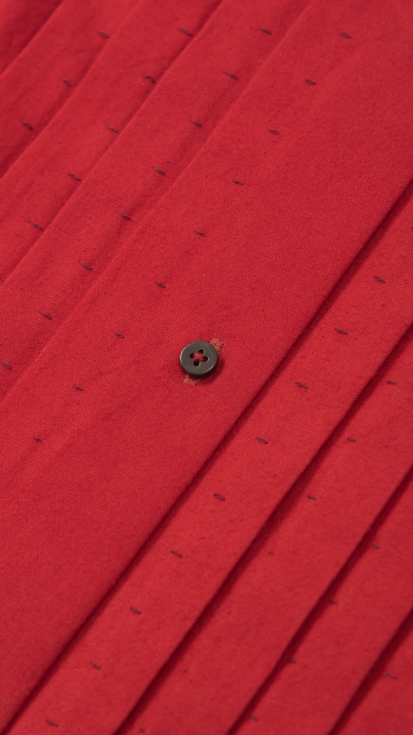 wo. front pleated sleevless long fitted