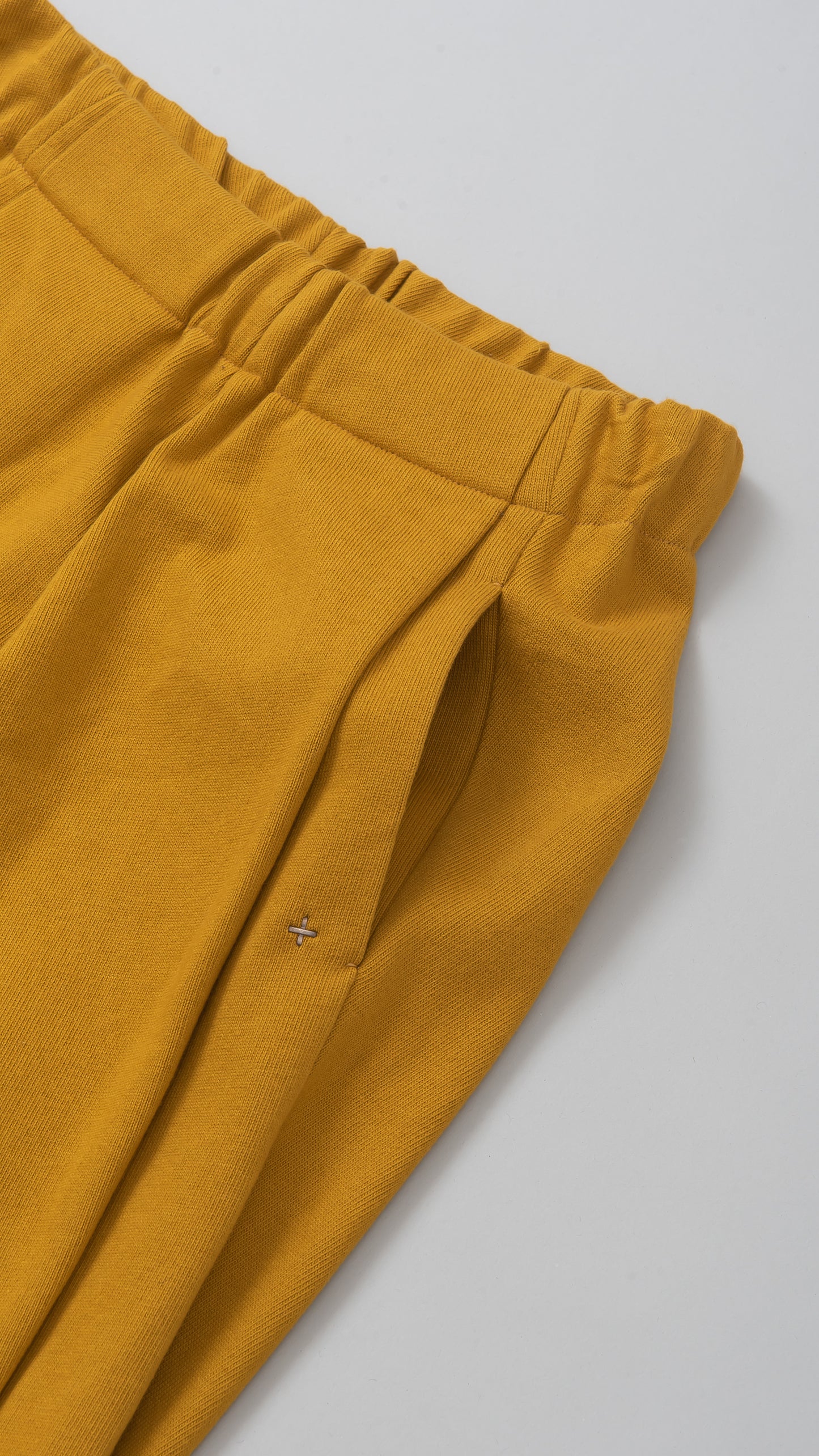 Elastic Waist 7/8-Length Pants