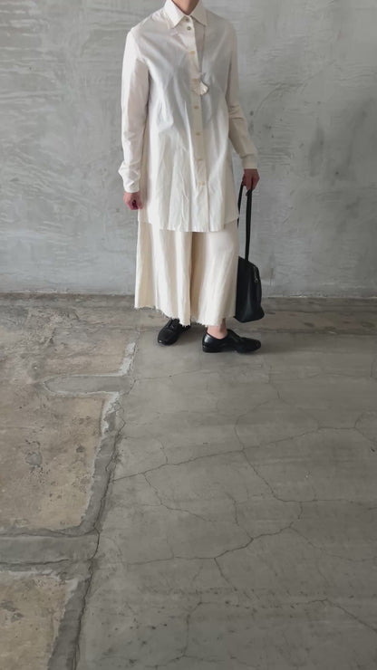 wo. wide back pleat long shirt